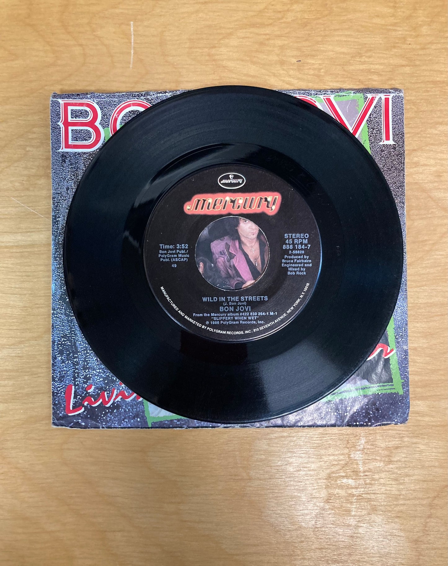 Życie na modlitwie / Dzikość na ulicach - Bon Jovi